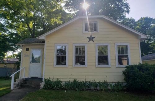 South Haven House | Experience South Haven - Little Yellow Cottage