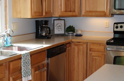 Starbuck House | Experience Starbuck charm in our spacious 5-bedroom retreat