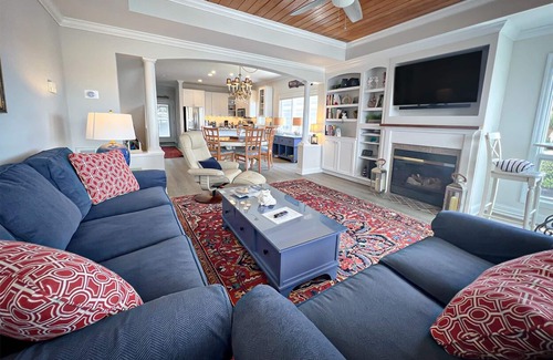 Wrightsville Beach House | Experience the island lifestyle, live like a local! 4Br/3.5ba waterfront duplex.