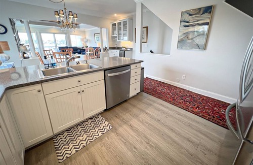 Wrightsville Beach House | Experience the island lifestyle, live like a local! 4Br/3.5ba waterfront duplex.