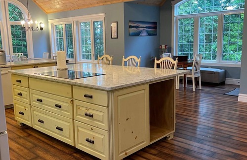 Baddow House | Experience the Burnt River