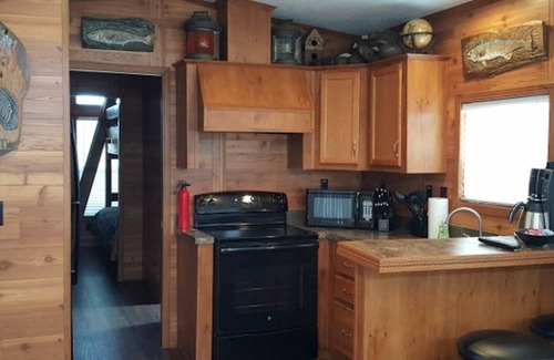 Delacroix Cabin | Experience the bayou in the heart of Louisiana marsh -- 30 min to New Orleans!