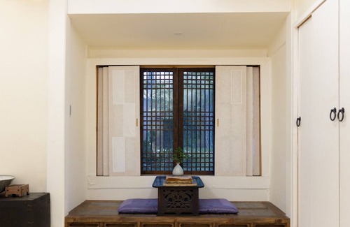 Gahoe-dong House | Experience the elegance of Korean culture
