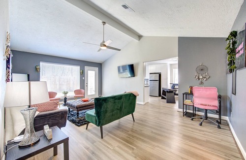 La Porte House | Experience the Glamour of High Fashion