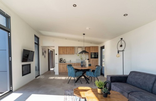 Enkhuizen House | Experience the luxury and comfort of Chalet Suydersee Huys No. 462