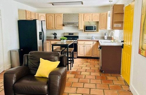 Tampa Apartment | Experience the passion of hospitality, cleaning, and good location!