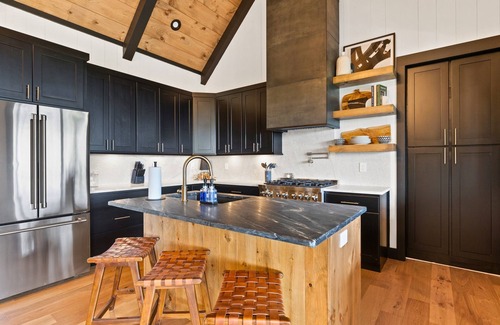Raccoon Ridge Cabin | Experience the Ritzy Ridge Retreat Heated Pool HotTub Games Mtn Views Sleep 16