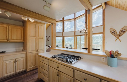 Pagosa Springs House | Experience the serenity of Colorado at this gorgeous Pagosa Springs getaway.