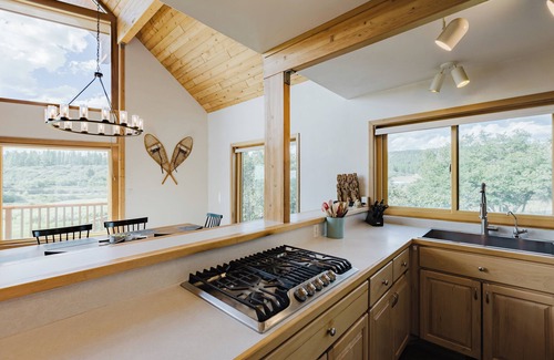 Pagosa Springs House | Experience the serenity of Colorado at this gorgeous Pagosa Springs getaway.