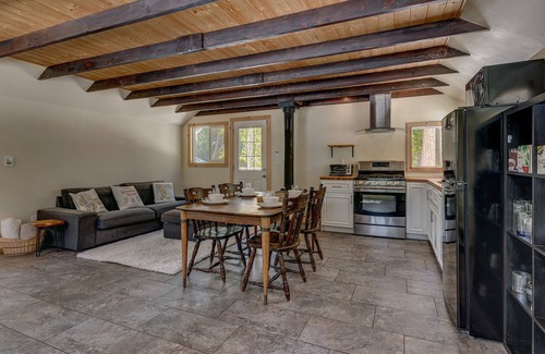 South Lake Tahoe House | Experience the Real Tahoe, 7 Acres, Minutes to Beaches/Lake/Heavenly, Wifi: Wilderness Way