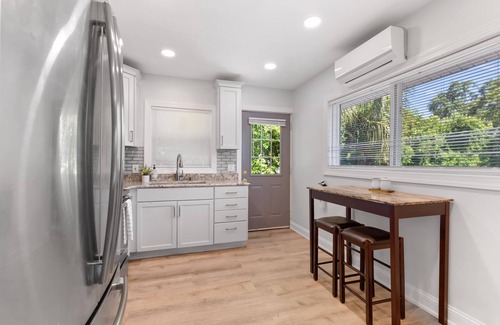 Historic Old Northeast House | Experience the Vibrant Downtown St Pete!