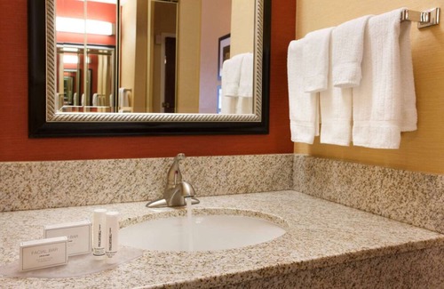 Las Vegas Hotel | Experience the world-famous Las Vegas Strip! W/Pool, Parking Access!