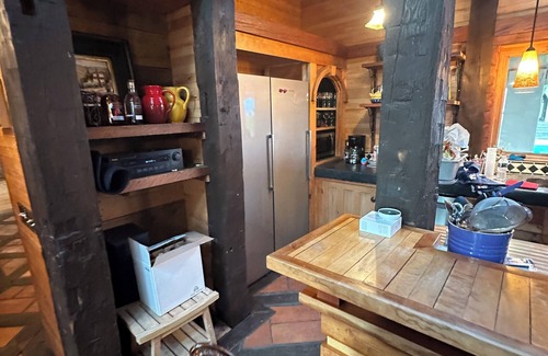 Westford House | Experience Tranquility and Charm at the Perfect Getaway above Gatehouse Winery!