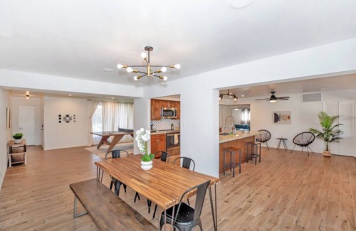 Yuma House | "Experience Ultimate Fun at our home! Pool, ping pong, Outdoor Grill, and More!