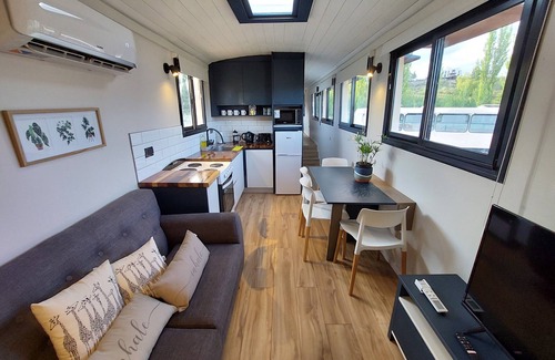 Bouvet Island Apartment | Experience Unique Bus Homes at Bondilodge - Your Perfect Getaway!