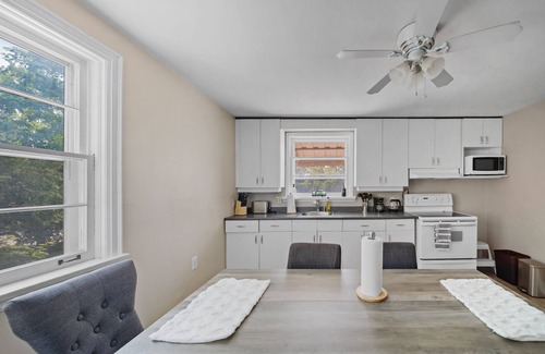 Barrie House | Experience Unparalleled Comfort at Barrie