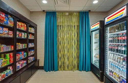 Orlando House | Experience warm hospitality and ultimate convenience at our room.