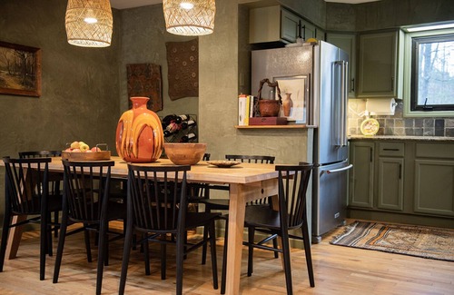 Mount Marion House | Experience Woodstock charm while staying in a cozy cabin in the woods