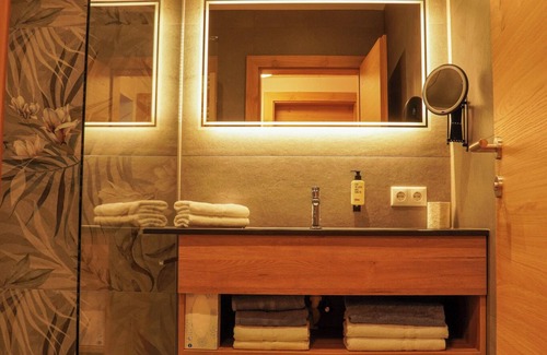 Kartitsch Apartment | Experiences. Feel-good factor. Silence. Apartment in Kartitsch.