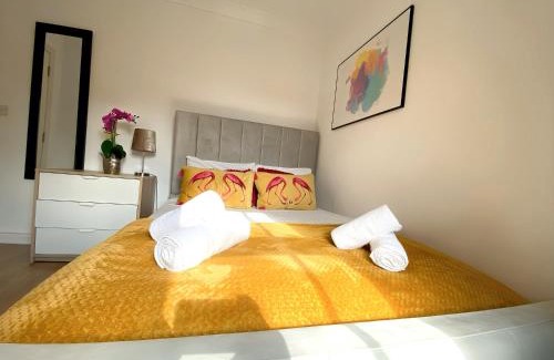 Cambridge City Centre Apartment | Expert Stays 2 BR near River Cam Central Cambridge