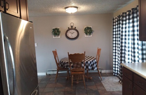 Butte House | Explore all that southwest Montana has to offer from a charming urban retreat!