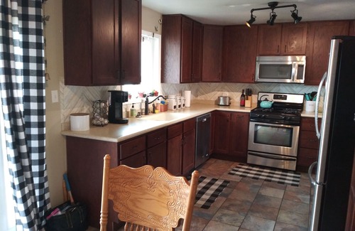 Butte House | Explore all that southwest Montana has to offer from a charming urban retreat!