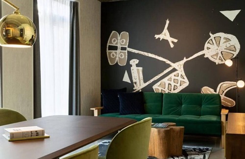 Kralingen-Crooswijk House | Explore City Charm from This Modern Rooms Near Landmarks - 2 Units