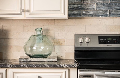 Dupont House | EXPLORE CO-Perfect for fams/groups. Close to DIA.