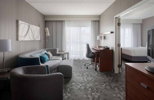 Milford Hotel | Explore Downtown Boston! Three 1BR Suite, Pets Are Allowed, Indoor Pool!