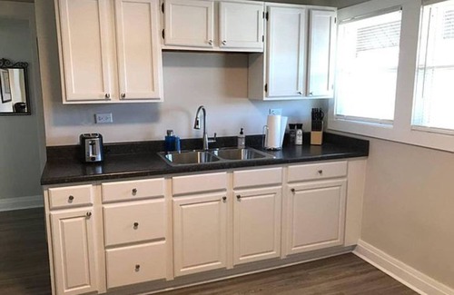 Libertyville Apartment | Explore Downtown Libertyville on Foot