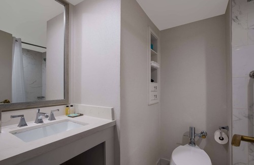 French Quarter Hotel | Explore Historic Neighborhood in French Quarter! Pets Allowed, Outdoor Pool!