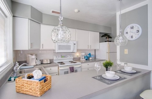 Mapleton/Fall Creek House | Explore Indy in Perfect Location - Cozy 1BR