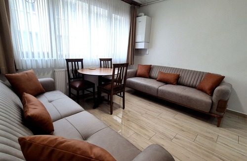 Gumussuyu Mahallesi Apartment | Explore Istanbul Cihangir Flat near Public Transit