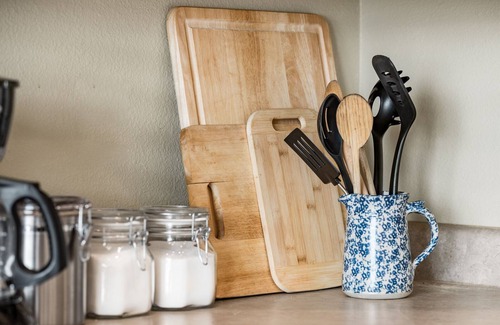Columbine Valley Apartment | EXPLORE LITTLETON - Quiet community and central.