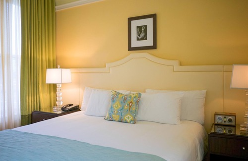 Goose Hollow Hotel | Explore More of Portland! 3 Classy Units, Pets Allowed, Near Portland Art Museum