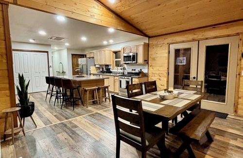 Summer Lake Cottage | Explore Oregon Outback - Sauna - Stargaze - WIFI - Bird Watching Enthusiasts
