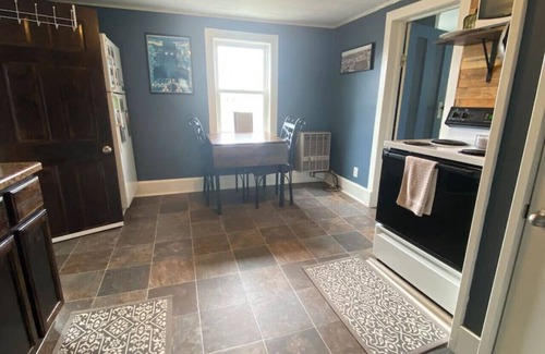 Marquette Apartment | Explore Scenic MQT! Bluff St Estates 1st Floor Apt