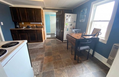 Marquette Apartment | Explore Scenic MQT! Bluff St Estates 1st Floor Apt