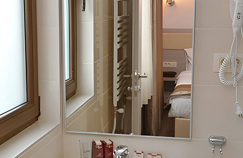 Centar Hotel | Explore Skopje’s Iconic Attractions from a Modern Room with Free Breakfast