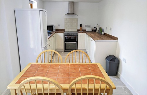 Stoke Ash House | Explore Suffolk & Norfolk from this 2 bedroom, pet friendly, detatched property