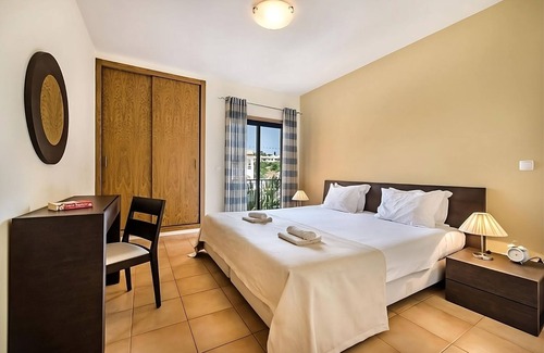 Praia da Luz Hotel | Explore the Atlantic Coastline! Full Kitchen, Swimming Pools, Beach Access!