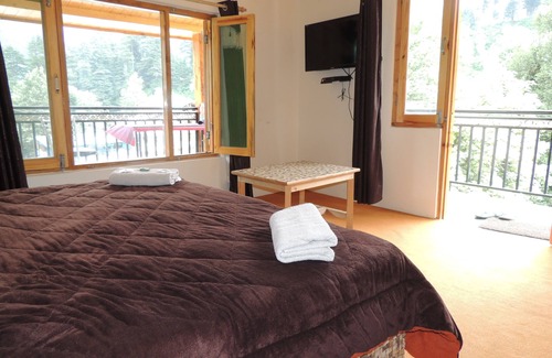 Old Manali House | Explore the Charm of Manali with us staying at our stay .