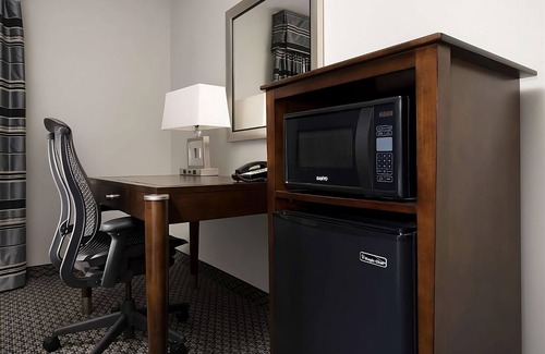 Athens Hotel | Explore the Heart of City! Free Breakfast, Indoor Pool, Free Parking!