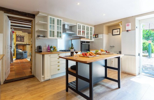 Tremolat Cottage | Explore the magic of the Dordogne! Les Chouettes sleeps 14 -7 bedrooms 4 1/2BR