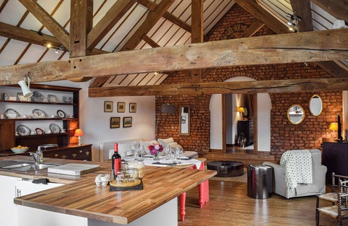 Nantwich Cottage | Explore the rich history of Nantwich or the world of historic castles.