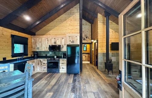Golden Cabin | Explorer Creekside Cabin