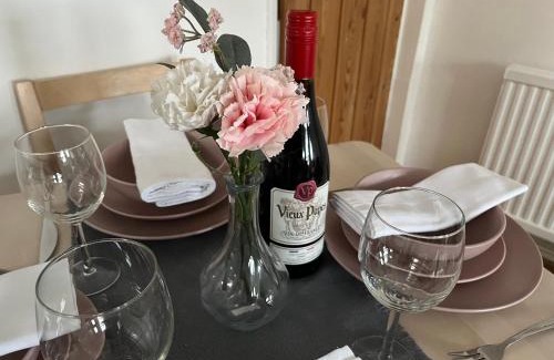 Market Weighton House | Explorers Cottage, Yorkshire Wolds Character Home