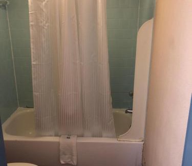 Sandston Hotel | Express Airport Inn