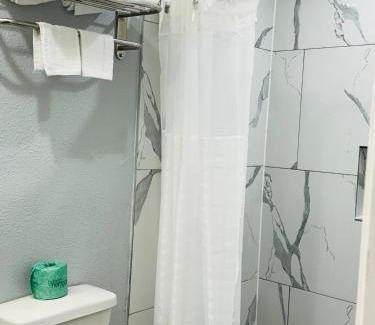 El Campo Hotel | EXPRESS INN & Suites