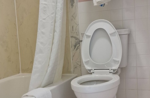 Barker Hotel | Express Inn & Suites
